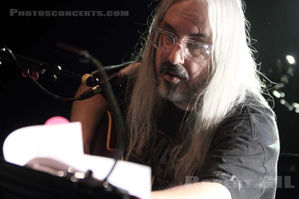 J MASCIS - 2011-04-16 - PARIS - Point Ephemere - 